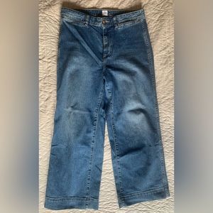 Gap high rise wide leg crop size 10